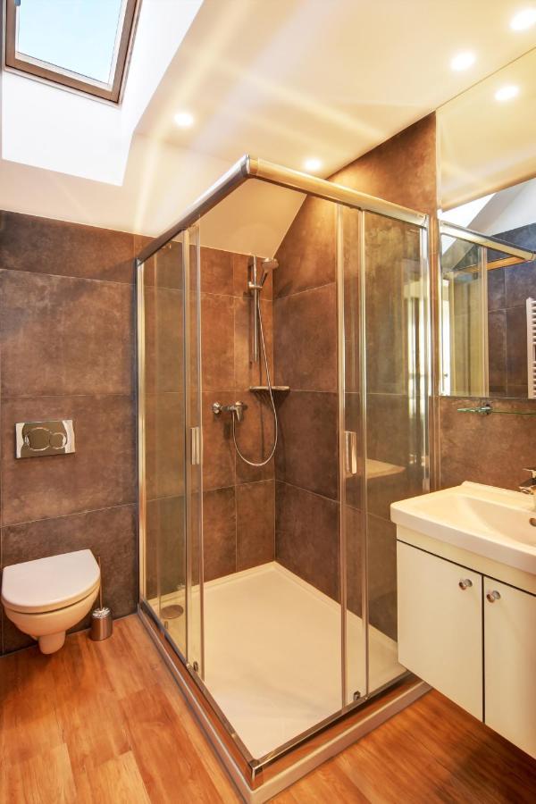 Fekete Sas Motel Эстергом Экстерьер фото